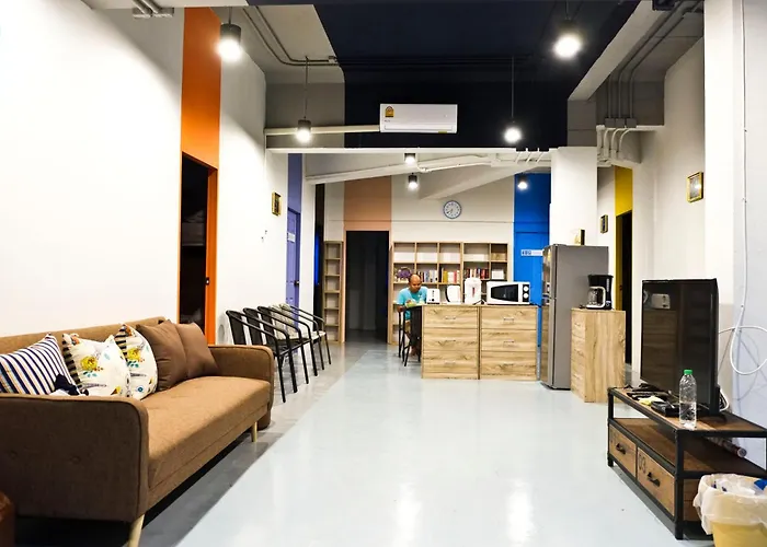 Хостел Zee Thai *